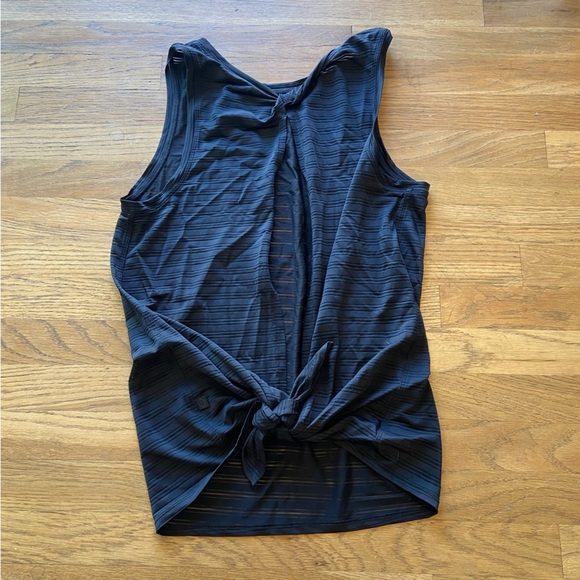 Lululemon Meet Halfway Tank *Striped black size 8 - Picture 7 of 9